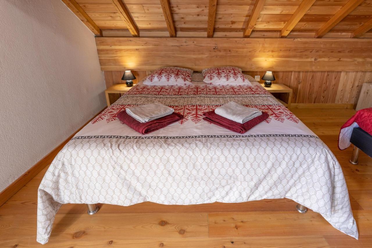 Auberge La Maison De Catherine Puy-Saint-Pierre Екстер'єр фото