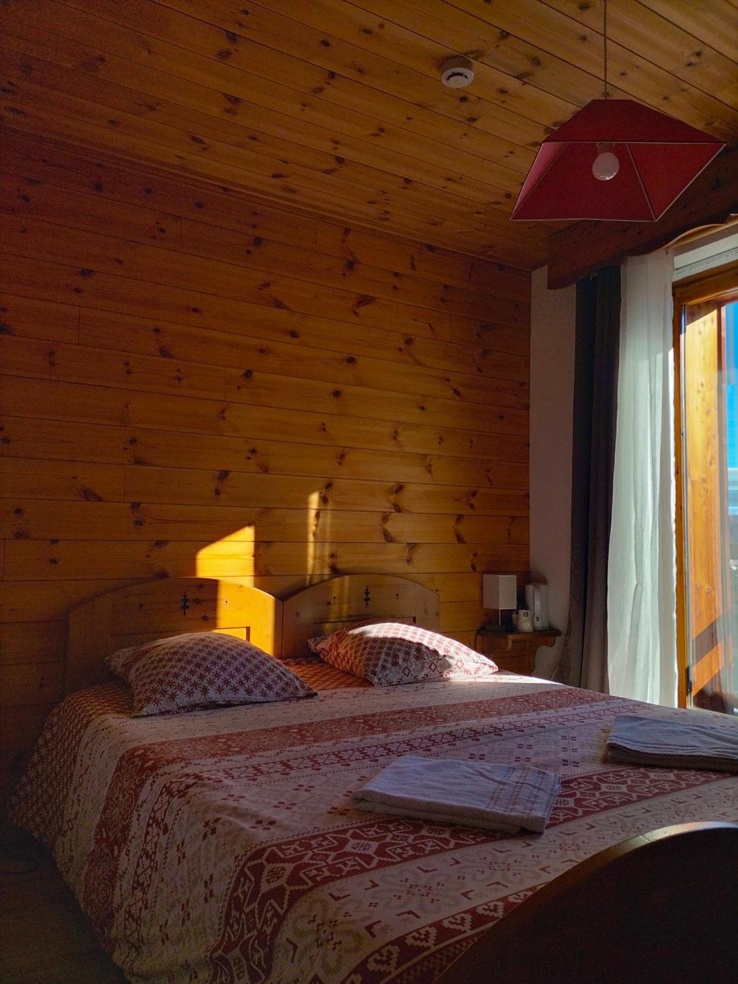 Auberge La Maison De Catherine Puy-Saint-Pierre Екстер'єр фото